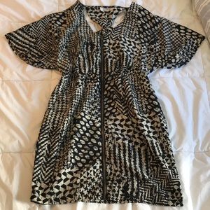 Dress with pockets! Zip down front!
